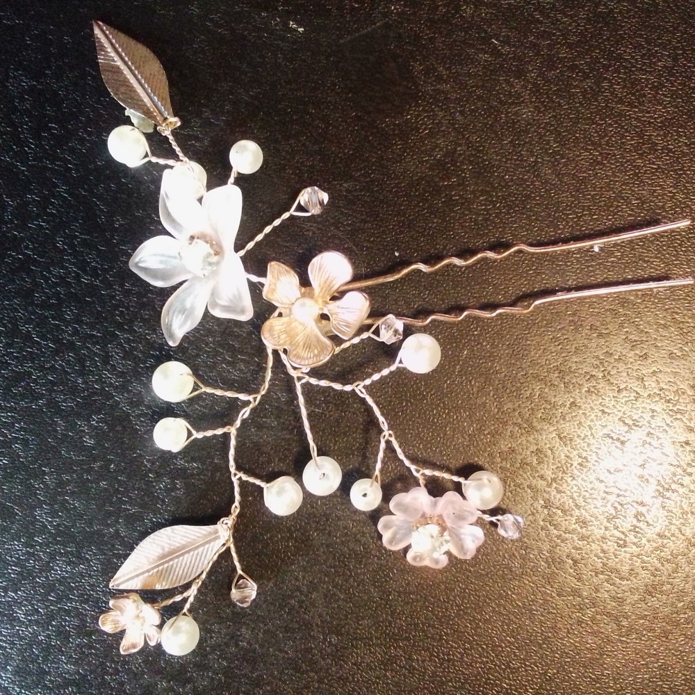 Vintage Floral Hairpins for long hair styles